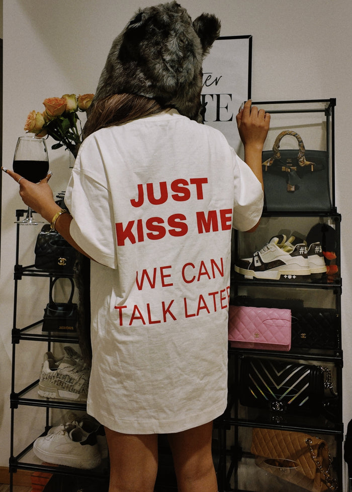 JUST KISS ME TEE